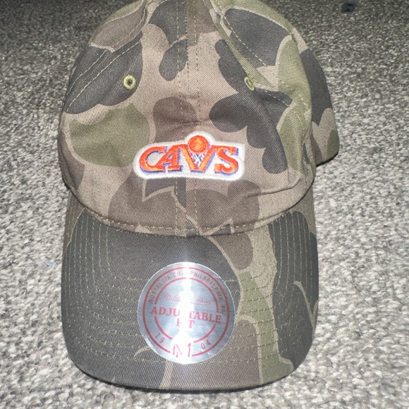 Cavs Camouflage Adjustable Hat - Picture 2 of 6